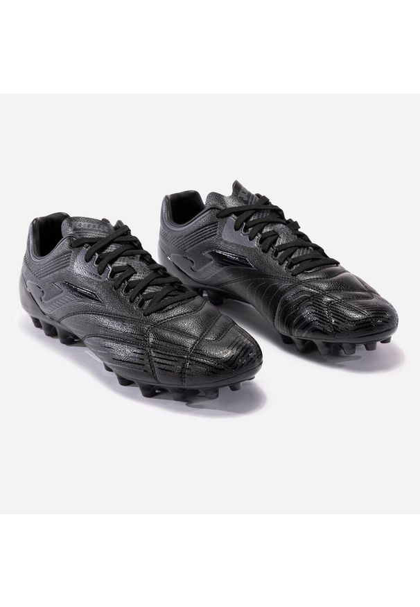 Buty piłkarskie męskie Joma Score 2301 Ag. Zapięcie: sznurówki. Kolor: czarny. Materiał: syntetyk, materiał. Szerokość cholewki: normalna. Sport: piłka nożna
