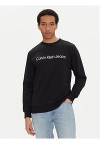 Calvin Klein Jeans Bluza J30J322549 Czarny Regular Fit. Kolor: czarny. Materiał: bawełna