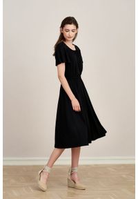 Marie Zélie - Sukienka Pola czarna mikromodal. Kolor: czarny. Materiał: wiskoza, dzianina, elastan, włókno, skóra. Długość rękawa: krótki rękaw. Długość: midi #6