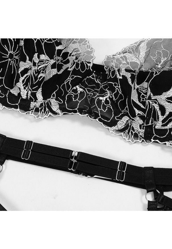 Intica - Komplet bielizny z wycięciami na romantyczne wieczory Violetta. Kolor: czarny. Materiał: materiał