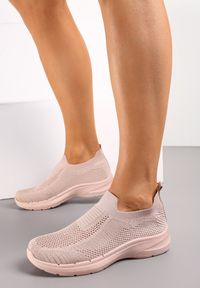 Renee - Różowe Buty Sportowe z Elastyczną Cholewką Ortmane. Kolor: różowy. Szerokość cholewki: normalna #3