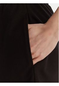 Guess Szorty sportowe O6GD02 KCQP2 Czarny Relaxed Fit. Kolor: czarny. Materiał: syntetyk #5