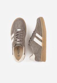 Renee - Ciemnobeżowe Skórzane Sneakersy Typu Tenisówki Ozdobione Paskami Brethanthei. Okazja: na co dzień. Zapięcie: pasek. Kolor: beżowy. Materiał: skóra. Wzór: aplikacja #9