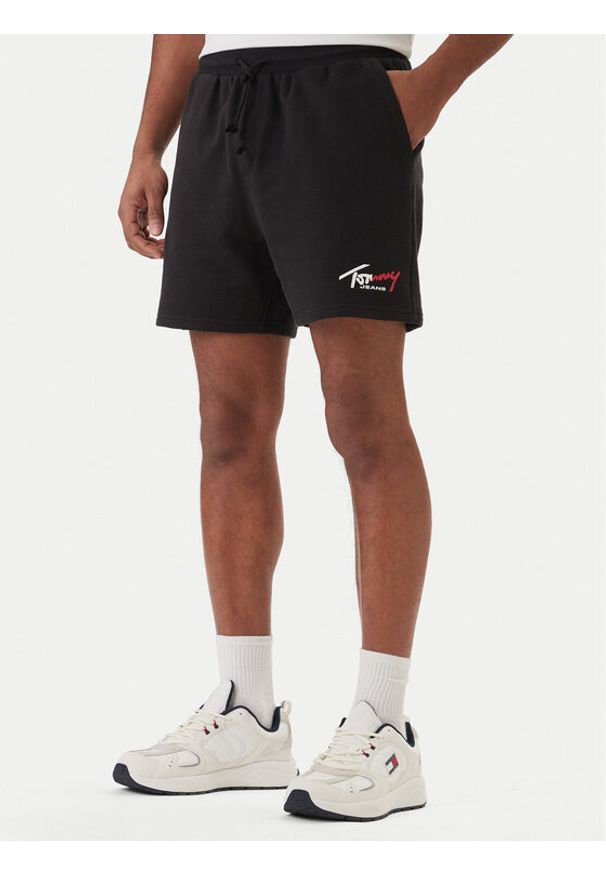 Tommy Jeans Szorty sportowe Signature DM0DM23017 Czarny Regular Fit. Kolor: czarny. Materiał: bawełna. Styl: sportowy