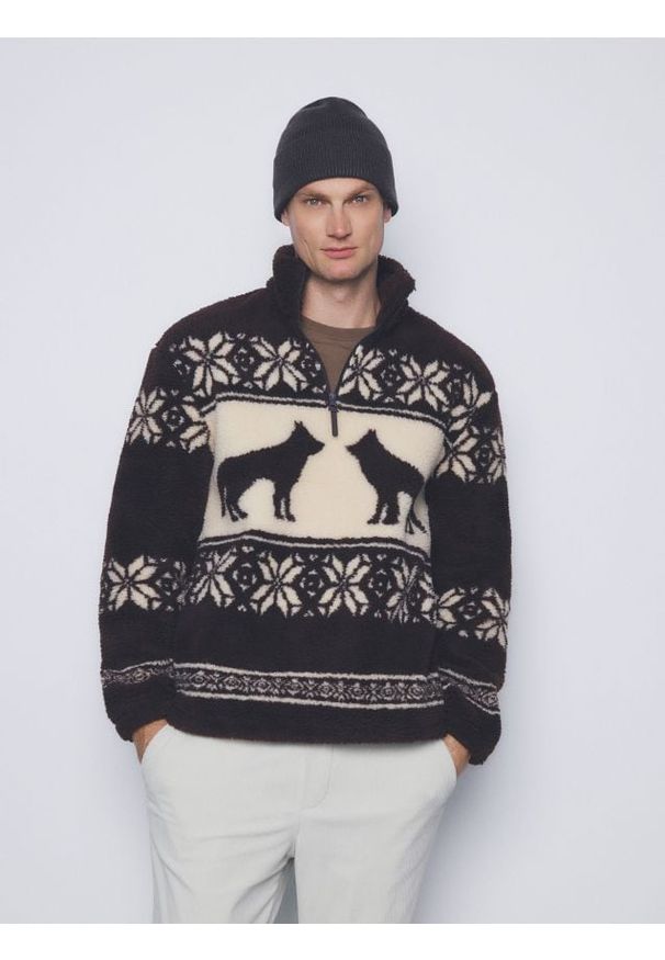 Reserved - Polarowa bluza ze stójką - brązowy. Typ kołnierza: kołnierzyk stójkowy. Kolor: brązowy. Materiał: polar