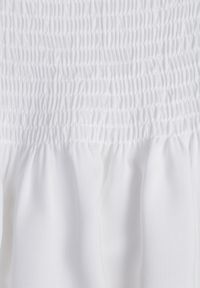 Renee - Biała Letnia Sukienka z Bawełny o Fasonie Hiszpanki z Rozkloszowanymi Falbanami Lorania. Okazja: na co dzień. Typ kołnierza: dekolt hiszpanka. Kolor: biały. Materiał: bawełna. Wzór: aplikacja. Sezon: lato. Styl: elegancki, casual #3