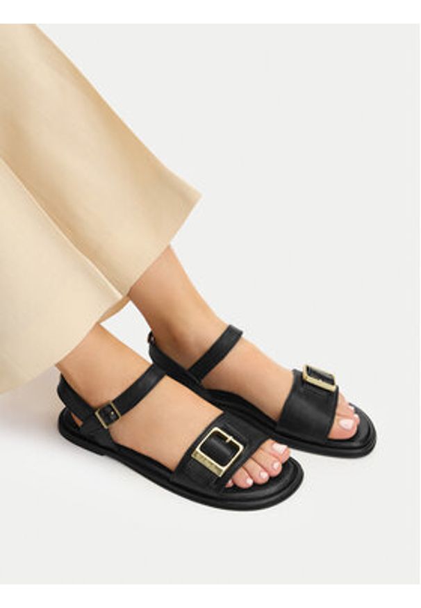 U.S. Polo Assn. Sandały EO-TEMPE002W/6L1 Czarny. Kolor: czarny. Materiał: skóra