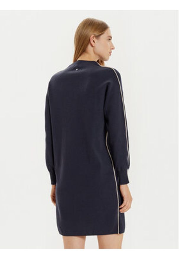 Tatuum Sukienka dzianinowa Cora T2420.198B Granatowy Relaxed Fit. Kolor: niebieski. Materiał: syntetyk, wiskoza