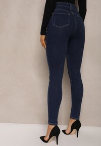 Renee - Granatowe Jeansy Skinny High Waist z Podwiniętymi Nogawkami Cilrira. Okazja: na co dzień. Stan: podwyższony. Kolor: niebieski. Wzór: paski. Styl: casual #3