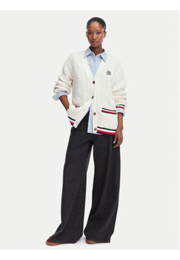Tommy Jeans Kardigan DW0DW22934 Biały Regular Fit. Kolor: biały. Materiał: bawełna