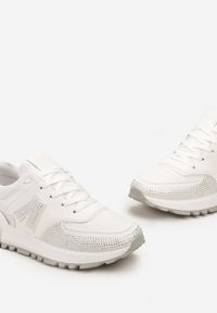 Born2be - Białe Sneakersy na Płaskiej Podeszwie z Wycięciami i Cyrkoniami Leporia. Kolor: biały. Obcas: na płaskiej podeszwie #3