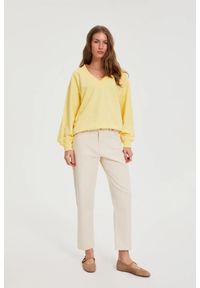 MOODO - Jeansy z prostymi nogawkami beżowe. Kolor: beżowy #1