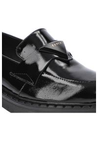 Czarne Mokasyny Lamanti Damskie Modne Buty. Okazja: na co dzień, na spotkanie biznesowe, na spacer. Kolor: czarny. Materiał: jeans, lakier, skóra. Wzór: aplikacja. Styl: casual, elegancki, biznesowy, klasyczny