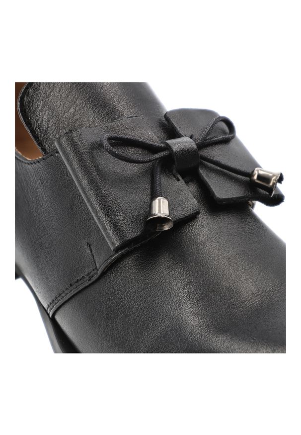 Czarne Półbuty Armodo Skórzane Oxfordy Damskie. Kolor: czarny. Materiał: skóra. Wzór: geometria. Obcas: na obcasie. Styl: klasyczny. Wysokość obcasa: niski