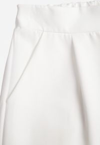 Renee - Białe Szerokie Spodnie w Eleganckim Stylu Hanessame. Kolor: biały. Styl: elegancki #3