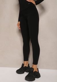 Renee - Czarne Legginsy High Waist z Metaliczną Ozdobą Batila. Stan: podwyższony. Kolor: czarny. Wzór: aplikacja. Styl: elegancki #4