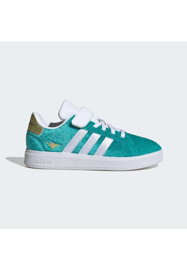 Adidas - Buty adidas Disney Jasmine Grand Court 2.0 dla dzieci. Kolor: niebieski, wielokolorowy, biały, żółty. Wzór: motyw z bajki. Sport: turystyka piesza
