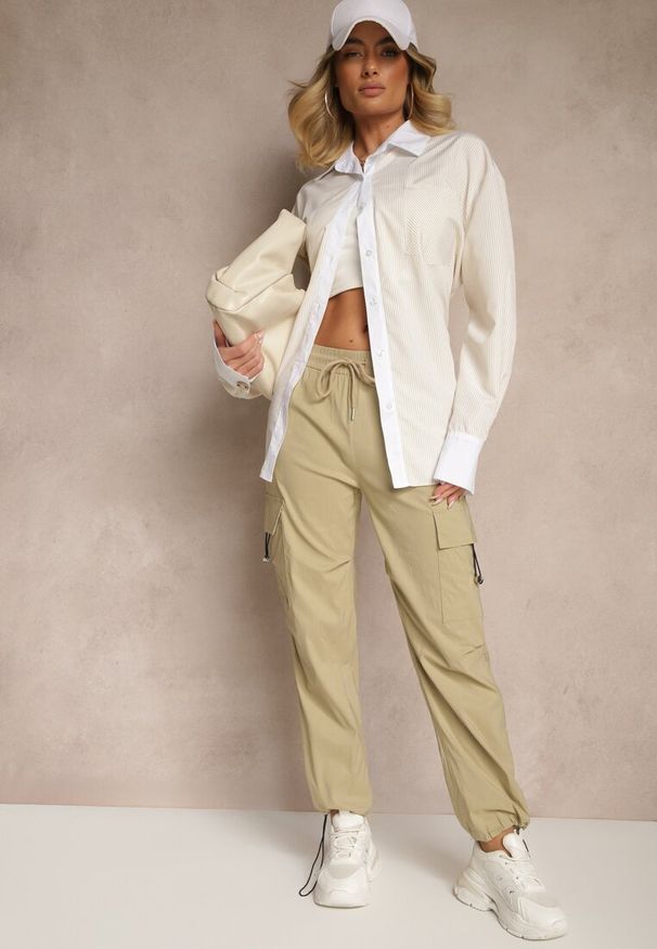 Renee - Jasnobeżowe Spodnie z Bawełną Typu Cargo High Waist Puvoria. Okazja: na co dzień, na spacer. Stan: podwyższony. Kolor: beżowy. Materiał: bawełna. Styl: casual