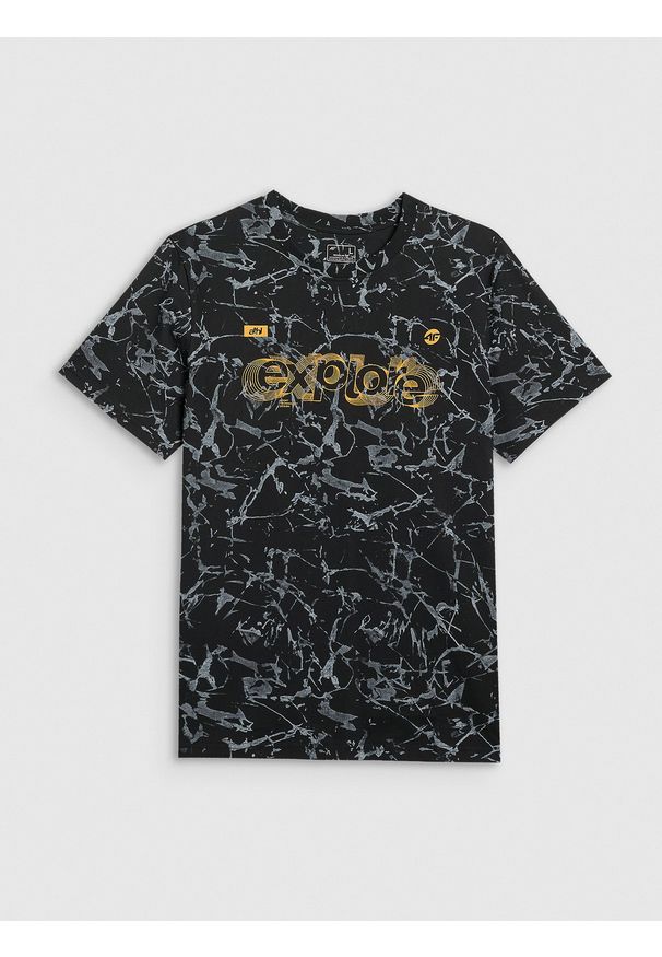 4f - 4F T-shirt regular z nadrukiem męski - czarny S. Okazja: na co dzień. Kolor: czarny. Materiał: dzianina, bawełna. Długość rękawa: krótki rękaw. Długość: krótkie. Wzór: nadruk. Styl: casual