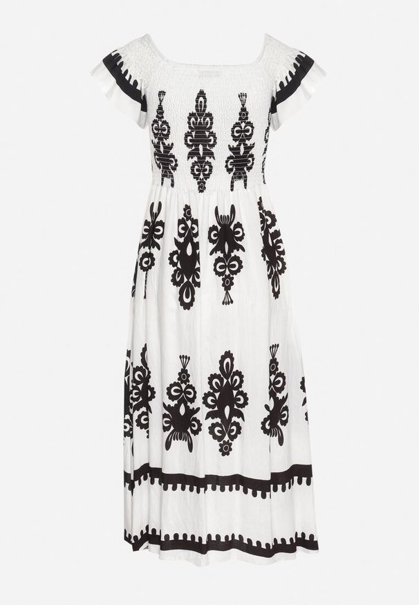 Born2be - Biała Wiskozowa Sukienka w Ornamentalne Wzory o Rozkloszowanym Kroju Divessa. Kolor: biały. Materiał: wiskoza. Długość rękawa: krótki rękaw. Typ sukienki: proste