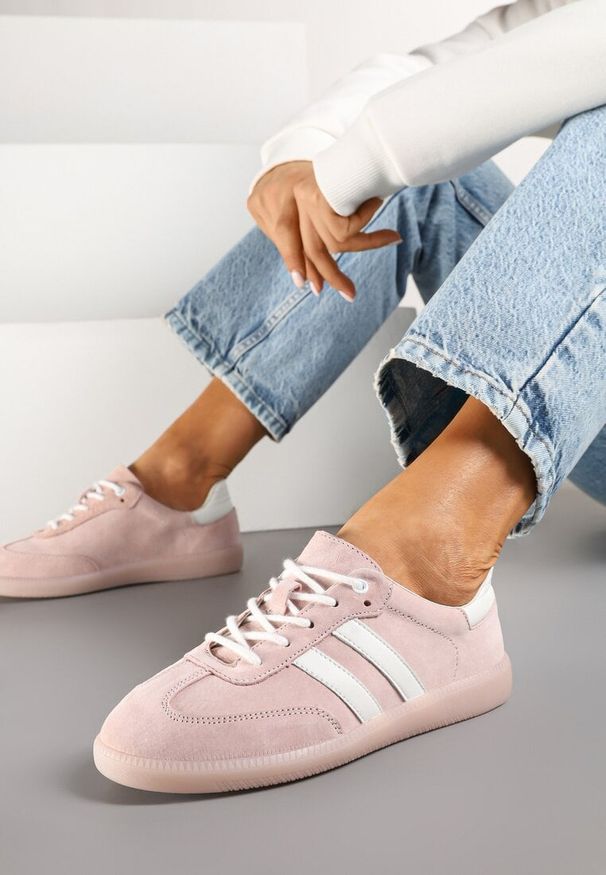 Renee - Różowe Płaskie Sneakersy ze Skóry Naturalnej z Ozdobnymi Paskami Nelarielis. Okazja: na co dzień, na spacer. Zapięcie: pasek. Kolor: różowy. Materiał: skóra. Wzór: paski. Obcas: na obcasie. Wysokość obcasa: niski. Sport: turystyka piesza