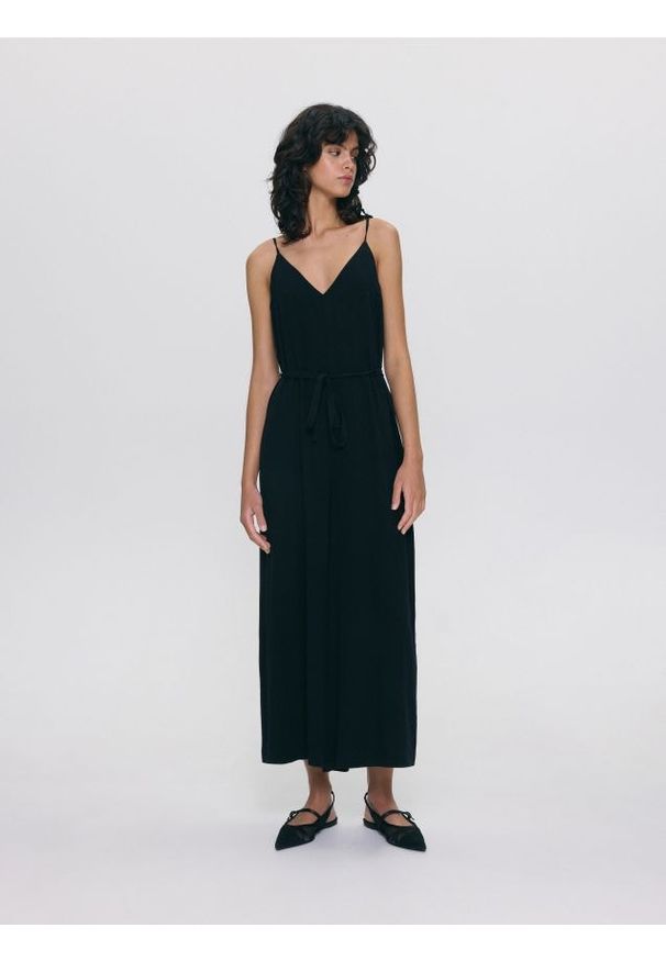 Reserved - Kombinezon z lyocellem - czarny. Kolor: czarny. Materiał: tkanina, wiskoza