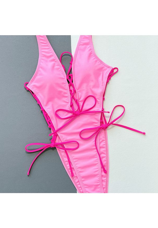 Intica - Strój kąpielowy jednoczęściowy z sznurowaniem na plażę Angelien. Kolor: różowy. Materiał: materiał