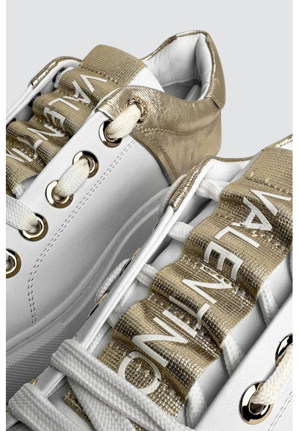 Valentino by Mario Valentino - VALENTINO Biało-złote sneakersy Baraga S Sneaker Lace-U, Rozmiar 41. Kolor: biały. Materiał: skóra
