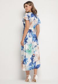 Born2be - Niebieska Sukienka w Kwiaty o Kopertowym Kroju z Wiązanym Paskiem Redanae. Okazja: na co dzień. Kolor: niebieski. Wzór: kwiaty. Typ sukienki: kopertowe. Styl: casual, elegancki #2