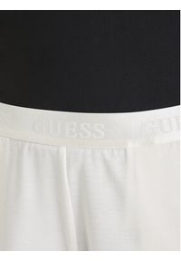 Guess Szorty sportowe O6GD02 KCQP2 Biały Relaxed Fit. Kolor: biały. Materiał: syntetyk #2
