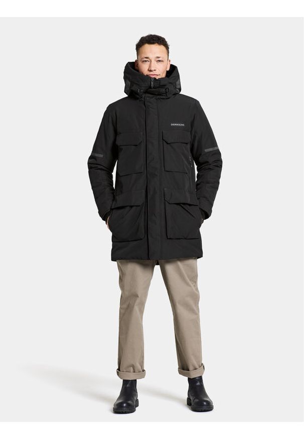 Didriksons Kurtka zimowa Drew Usx Parka 7 504853 Czarny Standard Fit. Kolor: czarny. Materiał: syntetyk. Sezon: zima