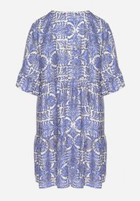 Born2be - Niebieska Sukienka z Lnem o Rozkloszowanym Kroju z Falbanami i Metalicznym Nafrukiem Rinanis. Okazja: na co dzień. Typ kołnierza: dekolt w serek. Kolor: niebieski. Materiał: len. Wzór: aplikacja. Styl: klasyczny, casual, elegancki #3