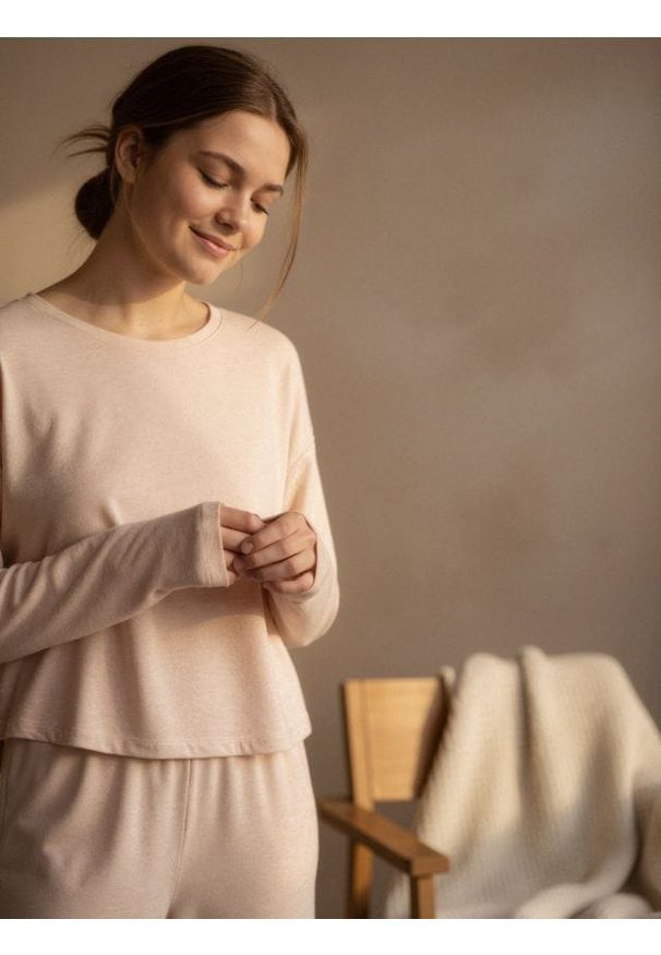 Sinsay - Piżama dwuczęściowa z melanżowej dzianiny - beżowy. Kolor: beżowy. Materiał: dzianina. Wzór: melanż