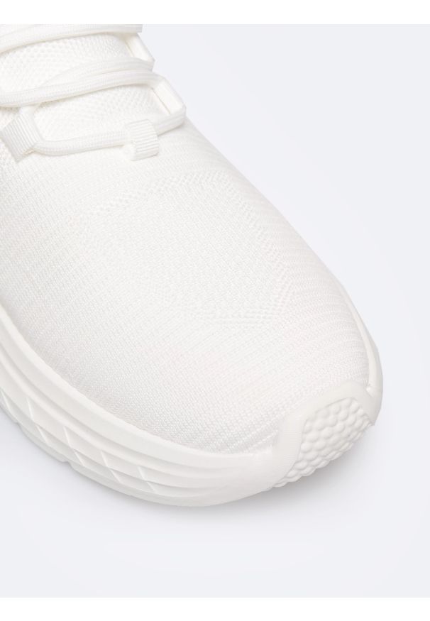 Big-Star - Sneakersy męskie białe RR174266 101. Okazja: na co dzień, na spacer. Kolor: biały. Materiał: tkanina. Sport: turystyka piesza