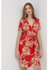 Marciano Guess sukienka kolor czerwony mini rozkloszowana. Kolor: czerwony. Materiał: tkanina. Długość rękawa: krótki rękaw. Typ sukienki: rozkloszowane. Długość: mini