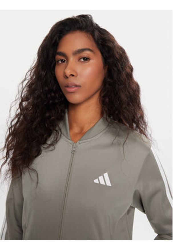 Adidas - adidas Dres Essentials 3-Stripes JX0509 Zielony Regular Fit. Kolor: zielony. Materiał: syntetyk