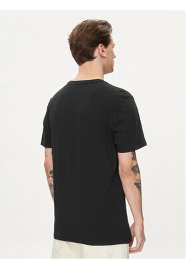 GAP - Gap T-Shirt 471777-07 Czarny Regular Fit. Kolor: czarny. Materiał: bawełna
