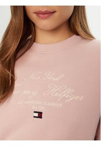 TOMMY HILFIGER - Tommy Hilfiger Bluza Modern Script WW0WW43844 Różowy Regular Fit. Kolor: różowy. Materiał: bawełna #2