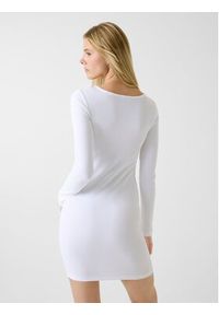Guess Jeans Sukienka 179918 Biały Classic Fit. Kolor: biały #4