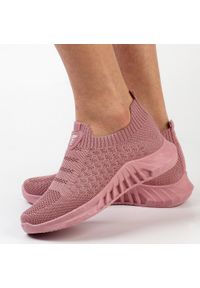 Suzana - Różowe sportowe buty damskie SUPER STAR 537A. Kolor: różowy. Materiał: tkanina. Obcas: na obcasie. Wysokość obcasa: średni #1