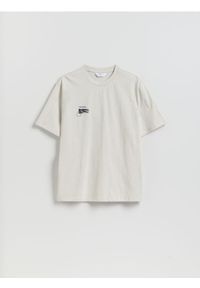 Reserved - T-shirt relaxed z nadrukiem na plecach - jasnoszary. Kolor: szary. Materiał: dzianina, bawełna. Wzór: nadruk #1