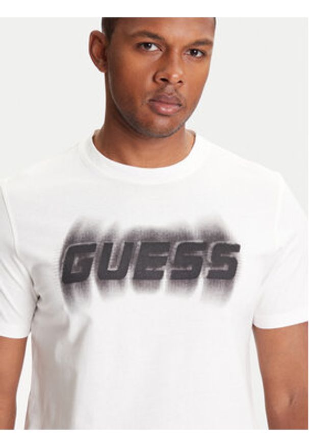 Guess T-Shirt Z5YI12 I3Z14 Biały Regular Fit. Kolor: biały. Materiał: bawełna