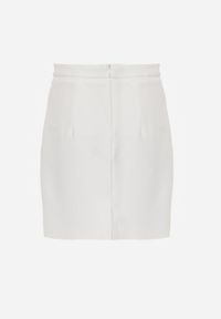 Renee - Biała Ołówkowa Spódnica VICES w Stylu Basic Fretima. Okazja: na co dzień, na komunię. Kolor: biały. Materiał: dzianina. Styl: casual, elegancki #5