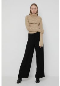 Birgitte Herskind sweter bawełniany Nynne damski kolor beżowy z golfem. Okazja: na co dzień. Typ kołnierza: golf. Kolor: beżowy. Materiał: bawełna. Długość rękawa: długi rękaw. Długość: długie. Wzór: gładki. Styl: casual #4