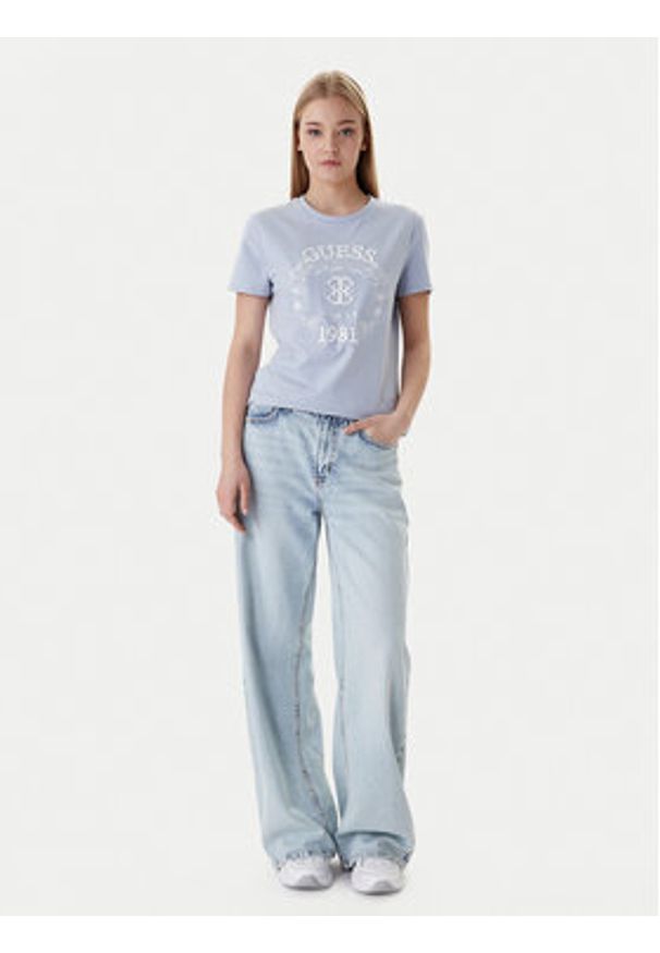 Guess T-Shirt V6RI12 J1314 Błękitny Regular Fit. Kolor: niebieski. Materiał: bawełna