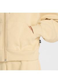 Bluza damska New Balance WJ61W2EEABC – żółta. Okazja: na co dzień. Typ kołnierza: kaptur. Kolor: żółty. Materiał: poliester, bawełna, materiał, dresówka. Wzór: napisy. Styl: casual, klasyczny #6