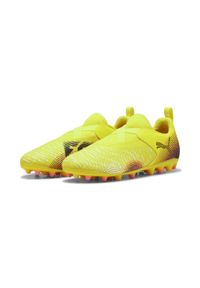 Puma - Młodzieżowe buty piłkarskie FUTURE 8 MATCH MG bez sznurowadeł PUMA. Kolor: czarny, różowy, wielokolorowy, żółty. Sport: piłka nożna