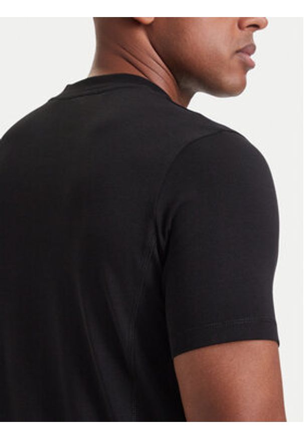 Karl Lagerfeld - KARL LAGERFELD T-Shirt 755033 564235 Czarny Regular Fit. Typ kołnierza: dekolt w karo. Kolor: czarny. Materiał: bawełna