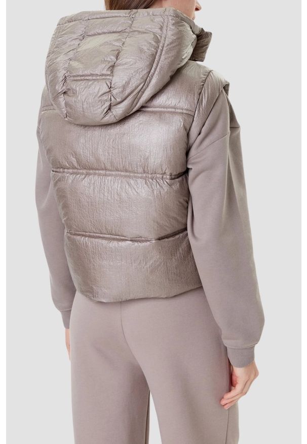 Guess - GUESS Beżowa damska kamizelka Padded Vest, Rozmiar M. Kolor: beżowy