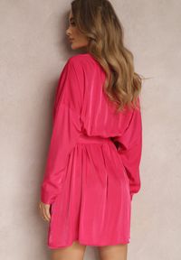 Renee - Fuksjowa Sukienka z Paskiem Halitha. Kolor: różowy. Materiał: materiał. Długość rękawa: długi rękaw. Styl: klasyczny. Długość: mini #4